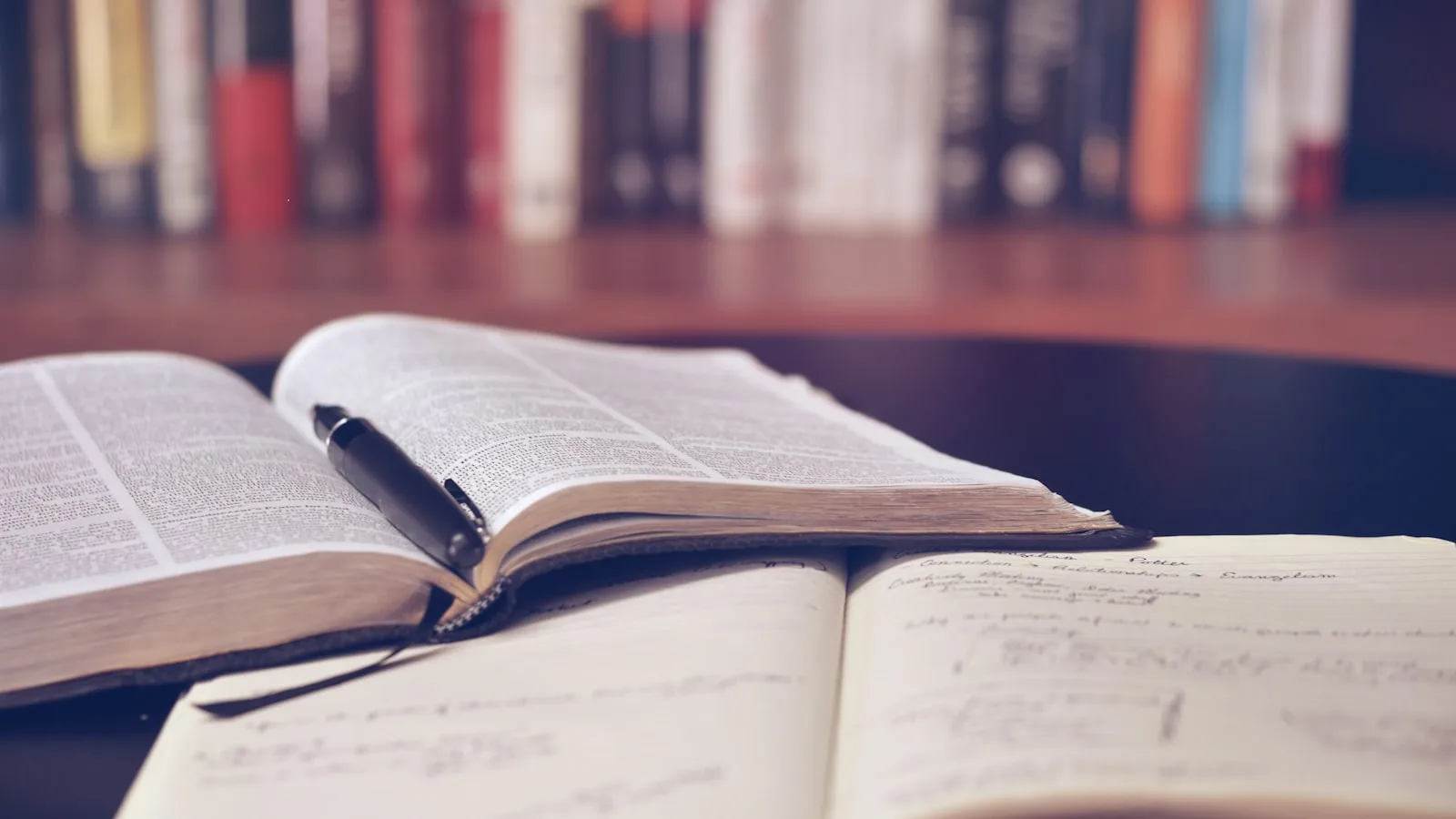 Geste de préservation et de soutien aux collections documentaires d'utilité publique à Grabels